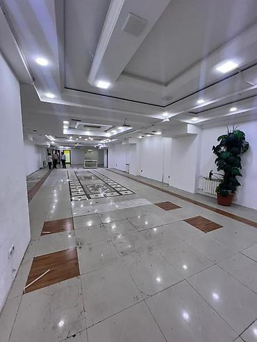 аренда места на рынке: İcarəyə verilir obyekt 300 m², 28 May m. 4 500 AZN/ay 300 m² Sahə — 5
