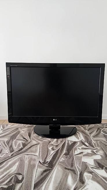 studio display: Телевизор LG XCanvas, диагональ около 32–37". ЖК‑панель с глянцевой — 1