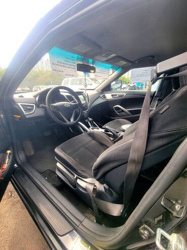 Hyundai: Hyundai Veloster: 1.6 l | 2016 il Hetçbek — 11