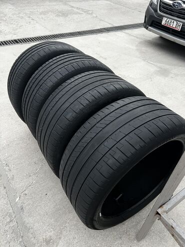Шины: Шины 285 / 35 / R 21, Лето, Б/у, Комплект, Легковые, Италия, Pirelli