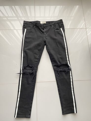 джинсы размер м: Джинсы и брюки, цвет - Черный, Новый