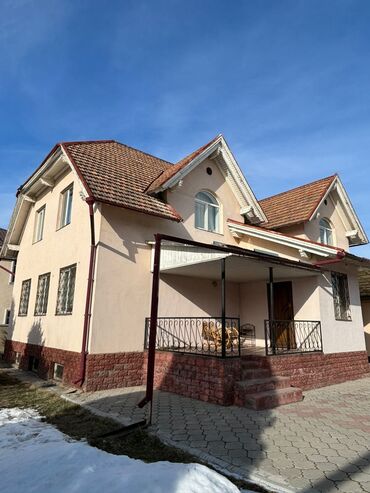 Продажа домов: Дом, 310 м², 6 комнат, Риэлтор, Косметический ремонт