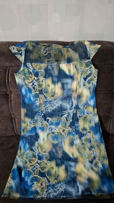 Повседневные платья: Набор женской одежды, 4 вещи: 1) Красное платье H&M в мелкий — 6