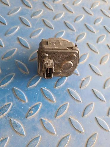 MOTOR NIVELACIJE FAROVA ZA NISSAN TERRANO OD 1998. DO 2001. GOD