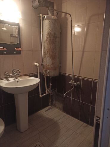 Uzunmüddətli kirayə mənzillər: Gəncə şəhəri Kirayə verilmək üçün nəzərdə tutulmuş mənzil. Mənzildə -da lalafo.az — 5 Uzunmüddətli kirayə mənzillər: Gəncə şəhəri Kirayə verilmək üçün nəzərdə tutulmuş mənzil. Mənzildə — 5