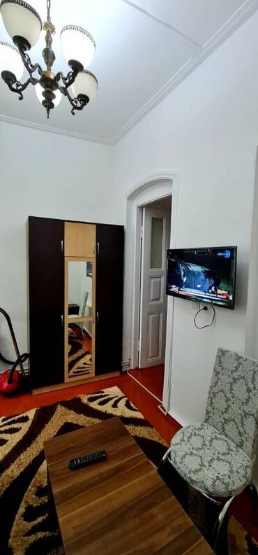 Uzunmüddətli kirayə mənzillər: 28 may, Heydər Əliyev sarayının yanında, 2 mərtəbəli binanın 1-ci — 8