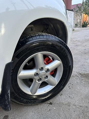 nisan x trel: Nissan X-Trail, ağ rəng, 5 qapı SUV/crossover. Özəlliklər: - Güclü və — 8