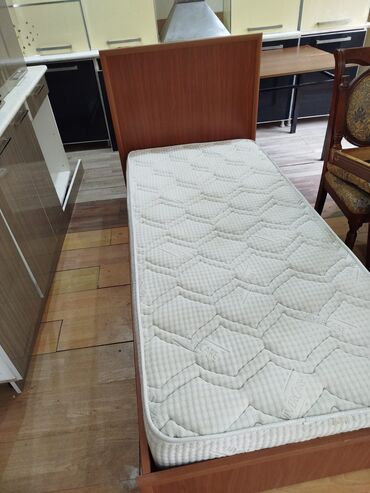 Çarpayılar: Cox tecili keyfiyyetli matrasla ideal veziyyetde carpayi tecili cemi