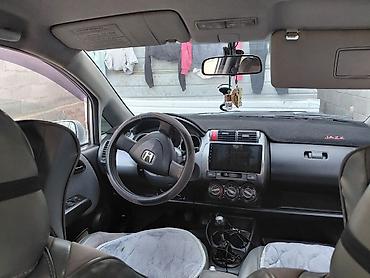Honda: Honda Fit: 2002 г., 1.4 л, Механика, Бензин, Хэтчбэк — 6