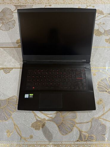 hdm: İşlənmiş MSI, 15.6 ", Intel Core i7, 512 GB