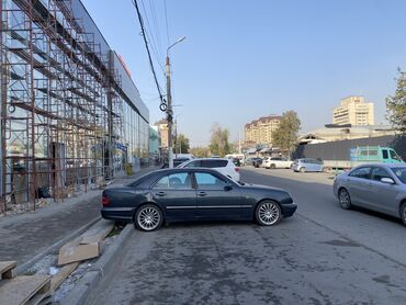 грузовой мерседес бенс: Mercedes-Benz E-Class: 1996 г., 4.3 л, Автомат, Бензин, Седан