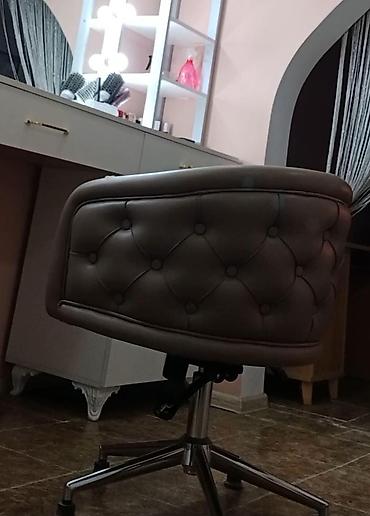 makiaj masasi: ✔️250 man(Balaxanı). Salon üçün kreslo. Təcili satılır. Vpp 9174mi — 1