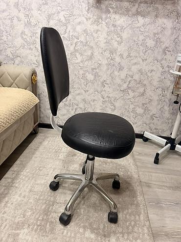 Офисные стулья: Fırlanan ofis/iş stulu - Rəng: qara - Oturacaq və bel hissəsi: yumşaq — 2