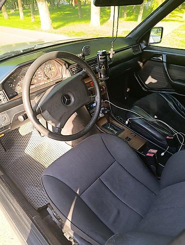 мерседес все: Mercedes-Benz E-Class: 1988 г., 2.2 л, Автомат, Бензин — 8