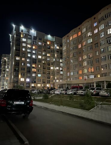 коммерческие помещение: Продаю Магазин В жилом доме, 130 м², ПСО (под самоотделку), Отдельный вход, 1 этаж