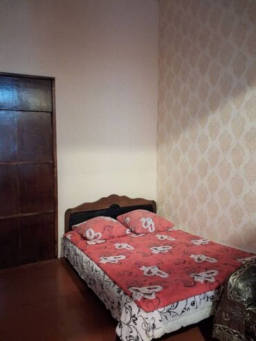 2 комнатные квартиры в говсанах: Otaq yoldaşı xanım teleb olunur,şəhərin mərkəzində, İçərişəhər