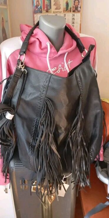 Torbe: Rasprodaja torbi sve po 300 — 24