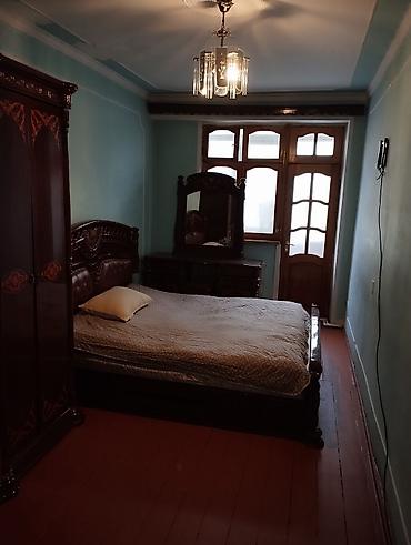 qubada satilan evler: Kirayə verilir: 2 otaqlı mənzil (mətbəx, yataq otağı, sanitar qovşağı) — 2