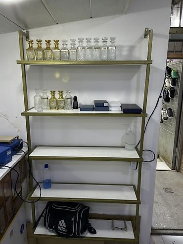 Metal karkaslı divar tipli vitrin rəf sistemi - Tip: Divara lalafo.az -da Metal karkaslı divar tipli vitrin rəf sistemi - Tip: Divara