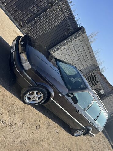 Volkswagen: Volkswagen Passat Variant: 1993 г., Механика, Бензин, Универсал — 1