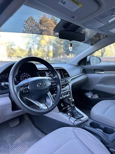 Hyundai: Hyundai Elantra: 2019 г., 2 л, Автомат, Бензин, Седан — 8