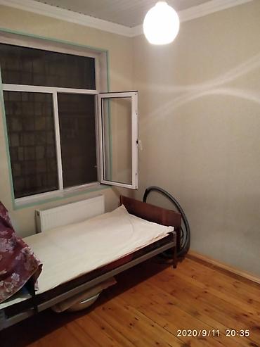 Mənzil kirayələyirəm: 3 otağlı kirayə həyət evi 1 maşınlıq həyəti var Kollecə yaxın — 1