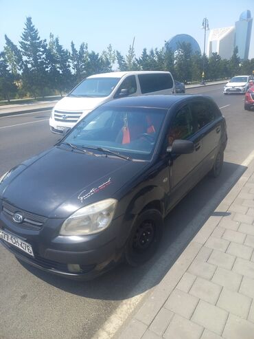 Kia: Kia Rio: 1.4 l | 2006 il Hetçbek