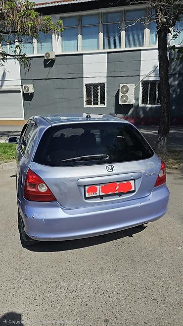 вмятина: Honda Civic: 2002 г., 1.7 л, Вариатор, Бензин, Хэтчбэк — 6