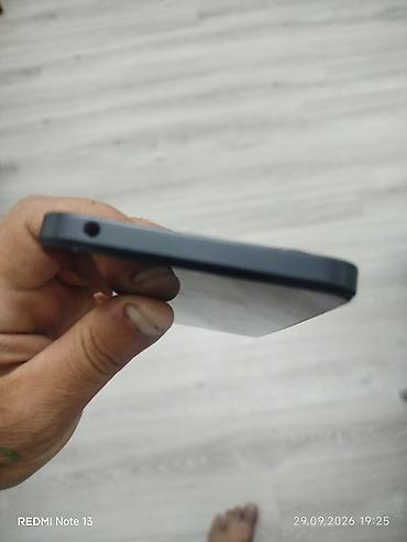 Мобильные телефоны: Məhsul: Ağıllı telefon (qara rəng) redmi 13C Xüsusiyyətlər: - Korpus — 1