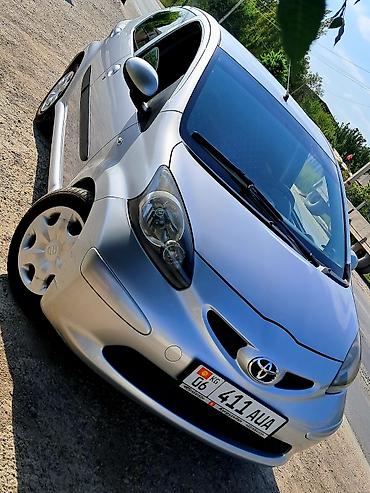 bmw 5 e60: Toyota Aygo: 2006 г., 1 л, Механика, Бензин, Хэтчбэк — 2