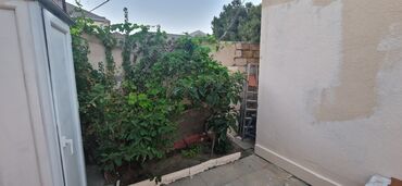 Həyət evləri və villaların satışı: 3 otaqlı, 90 kv. m, Orta təmir — 2