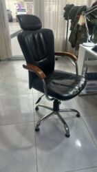 iwlenmiw qaplar: Kreslo satilir. Mohkem kreslodur sadece enib qalxmir. 60 manat