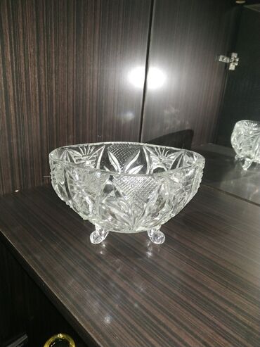 suse qab: Kəsik naxışlı şüşə meyvə/qənnadı qabı - Material: qalın, şəffaf şüşə
