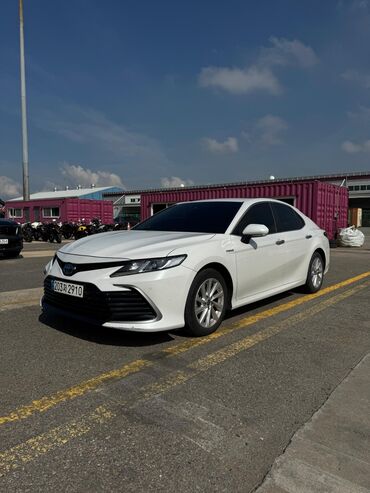 авто рассрочку без банка: Toyota Camry: 2021 г., 2.5 л, Автомат, Электромобиль, Седан