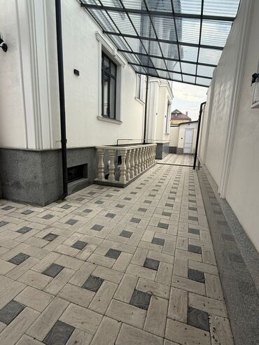 Продажа домов: Дом, 300 м², 8 комнат, Агентство недвижимости, Дизайнерский ремонт — 2