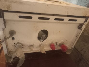 paltar yuyan usta: Qaz su qızdırıcısı (divara asılan tip) - Şaquli montaj üçün nəzərdə