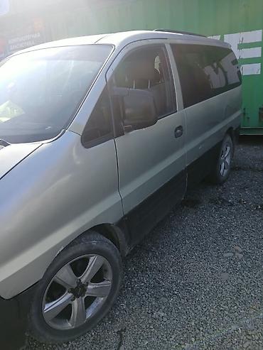 опел сатылат: Hyundai Starex: 1999 г., Кол менен иштөөчү, Дизель, Вэн/Минивэн — 2