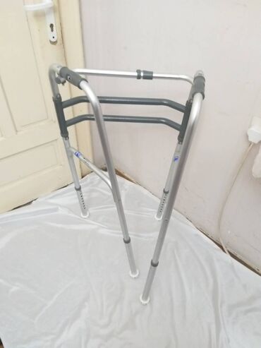 Hodalice, štake, štapovi za hodanje, kolica za hodanje: Nemacka aluminijumska zglobna hodalica, bez tockova, cuvene marke — 8