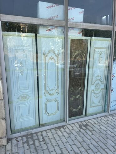 setqa qapi: Plastik qapı-pəncərə istehsalı və quraşdırılması - PVC (plastik) qapı