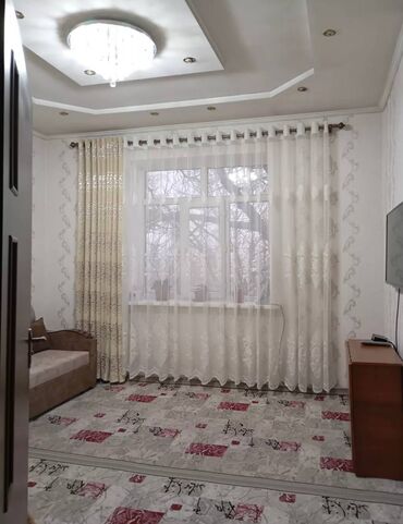 2 комн квартира: 2 комнаты, 51 м², Сталинка, 2 этаж