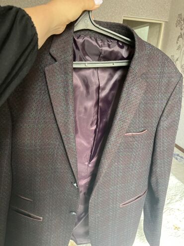 мужской коричневый пиджак: Срочно продаю пиджак, производство Турция, одевал пару раз. Состояние