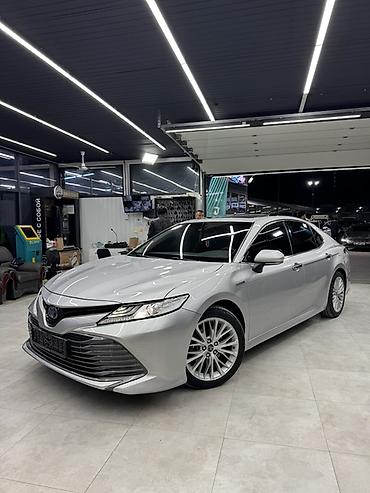 Продажа авто: Toyota Camry: 2018 г., 2.5 л, Вариатор, Гибрид, Седан — 1