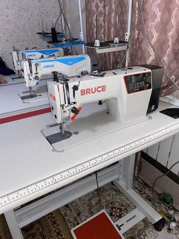 швейная машинка: Швейная машина Jack, Компьютеризованная, Автомат