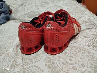 кошельки бишкек: Мужские кроссовки, 43, Adidas, Б/у, цвет - Красный — 2