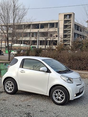 Toyota: Toyota iQ: 2009 г., 1.4 л, Механика, Бензин, Хэтчбэк — 5