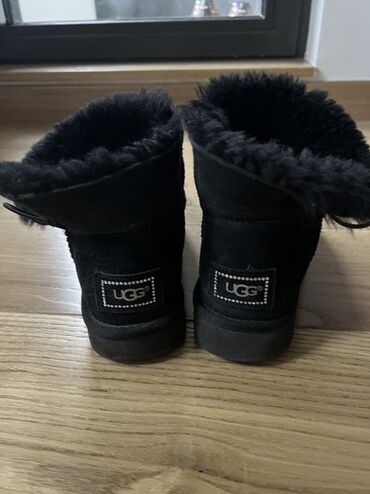 ženske čizme za zimu: Ugg čizme, bоја - Crna, 39
