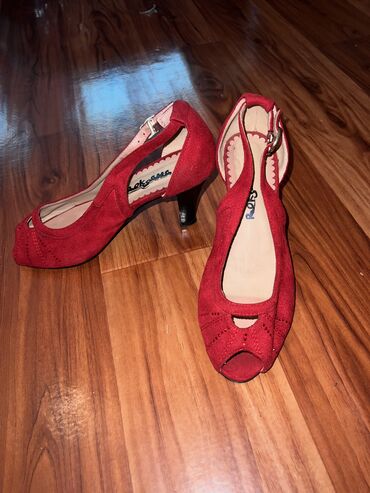 прокат платьев больших размеров бишкек: Туфли 36, цвет - Красный
