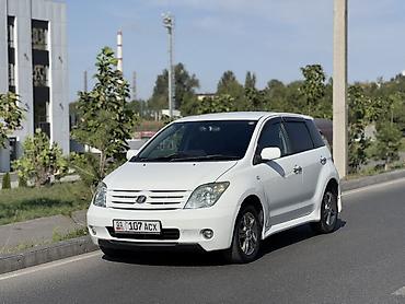 машина экономичный: Toyota Ist: 2004 г., 1.3 л, Автомат, Бензин, Хэтчбэк — 2