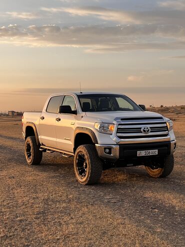 срочно продать машину: Toyota Tundra: 2017 г., 5.7 л, Автоматические, Бензин, Пикап