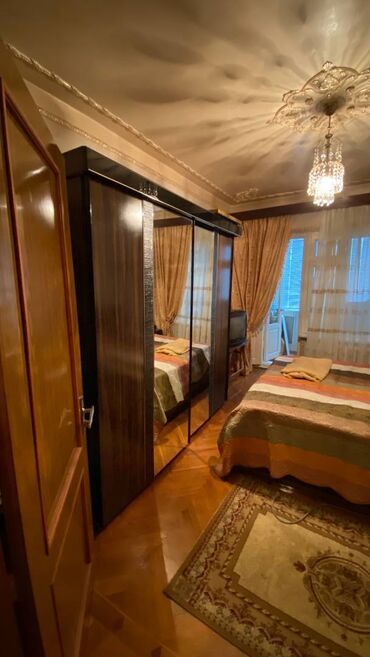 Qonaq otağı dəstləri: İşlənmiş, Komod, Kreslolar, Servant, Türkiyə — 14